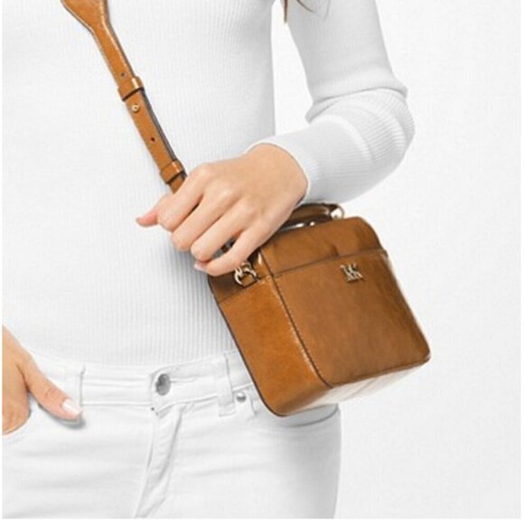 MICHAEL KORS MOTT MINI CRINKLED CALF LEATHER CROSSBODY - Picture 6 of 10